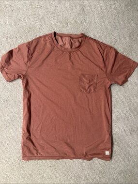 Vuori Short Sleeve Pocket Tee in Rust